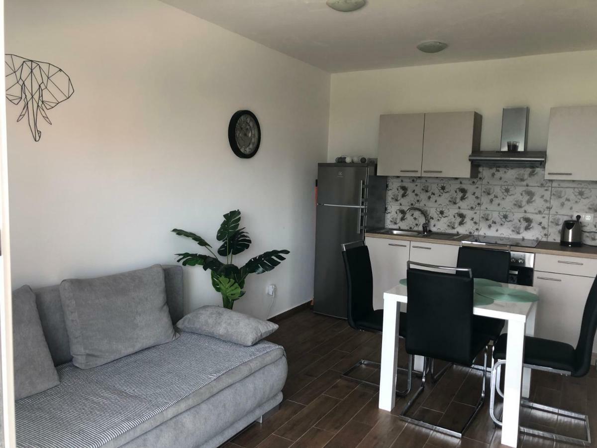 Apartment Sunrise Vinjerac Ngoại thất bức ảnh