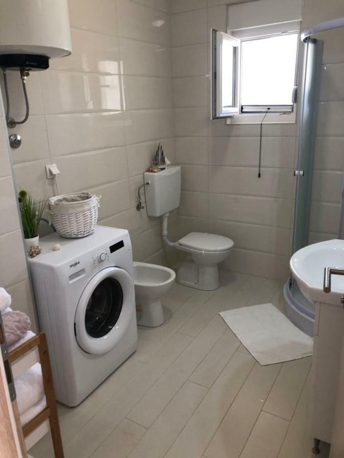 Apartment Sunrise Vinjerac Ngoại thất bức ảnh